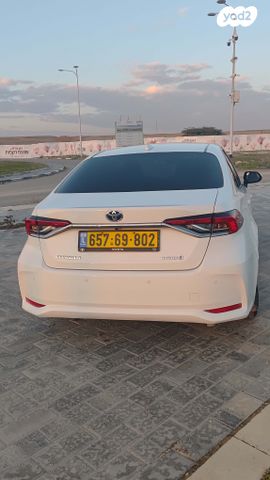 טויוטה קורולה