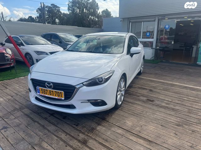 מודעת רכב מאזדה 3