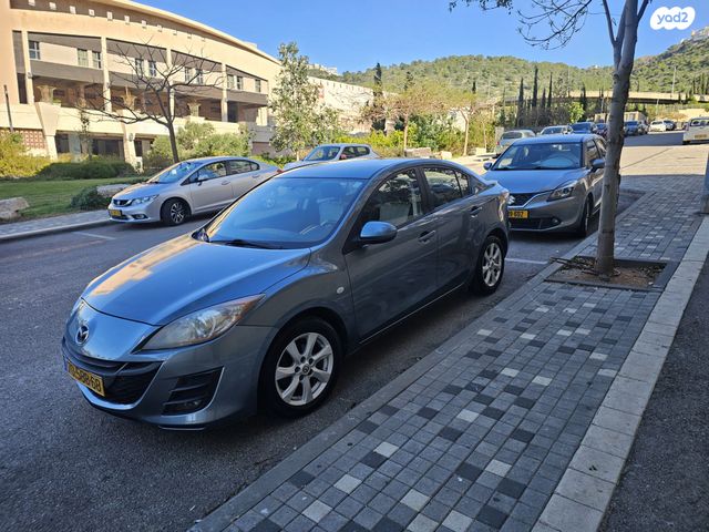 מודעת רכב מאזדה 3