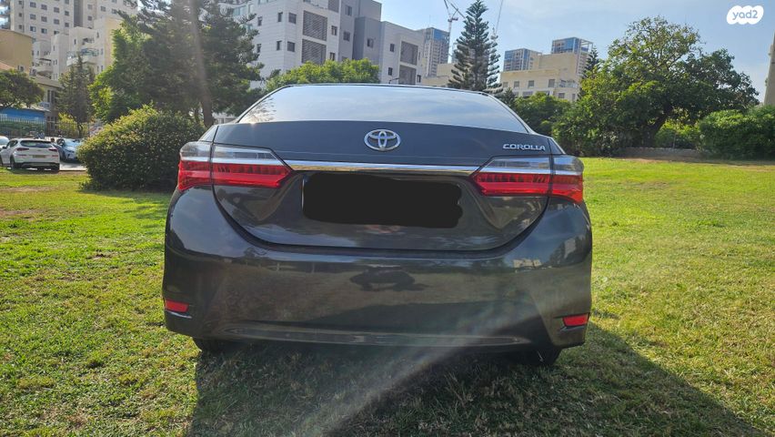 טויוטה קורולה