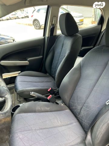 מודעת רכב מאזדה 2