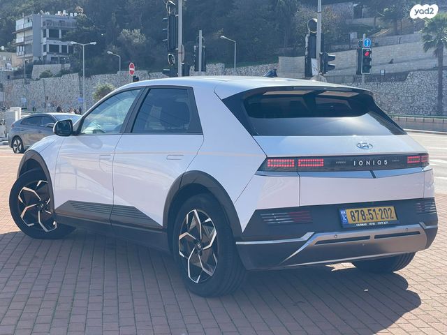 יונדאי איוניק 5