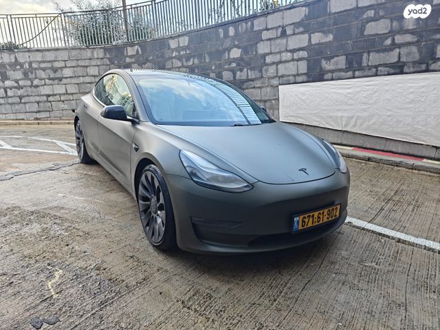 מודעת רכב טסלה מודל 3