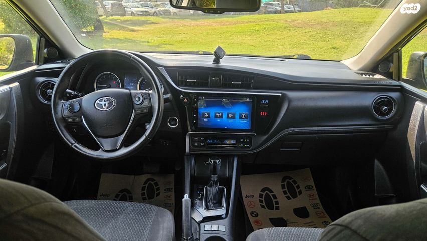 טויוטה קורולה