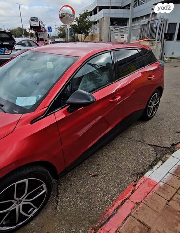 מודעת רכב אם ג'י MG4