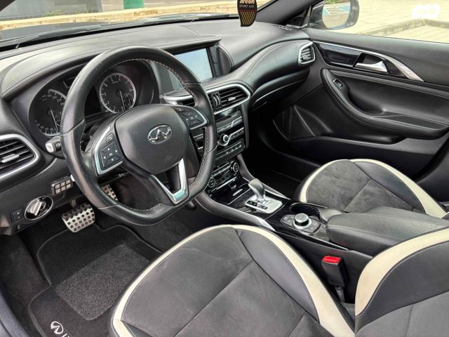 אינפיניטי Q30