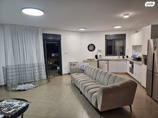 אורנה פורת 14