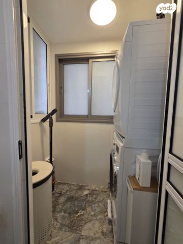 דירה, נעמי שמר 16, קרית אילון, חולון