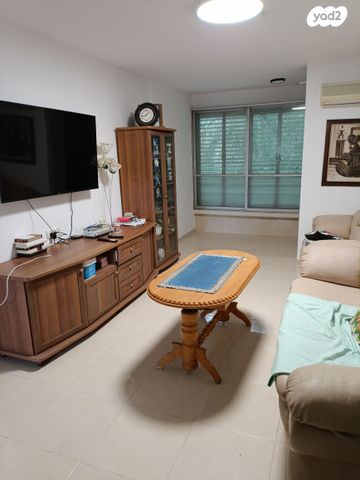 דירה, יצחק בן צבי 16, קרית חיים מזרחית, חיפה