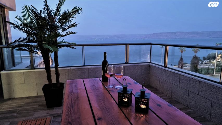 תיירות ונופש, אחד העם 1, שיכון עובדים, טבריה