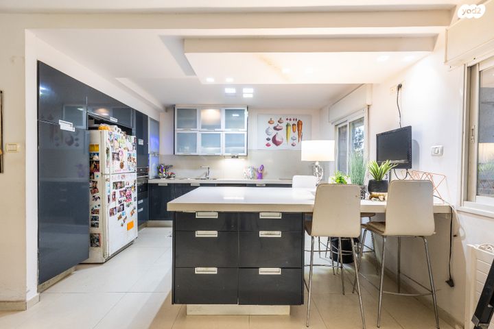 דירה, יצהר 60, גילה, ירושלים