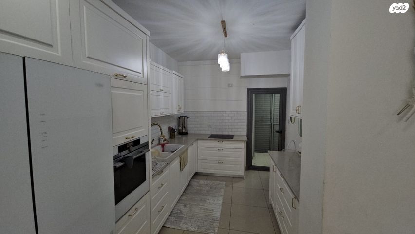 דירת גן, כלנית 1, הפרחים, חריש