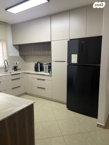 גדעון האוזנר 37