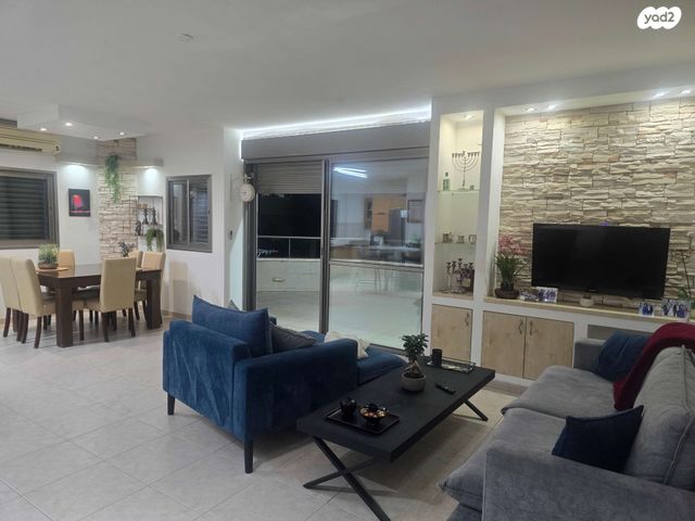 דרך ירושלים 10