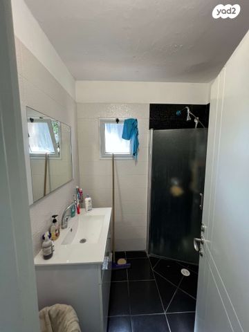 דירה, האתרוג 2, אושיות, רחובות