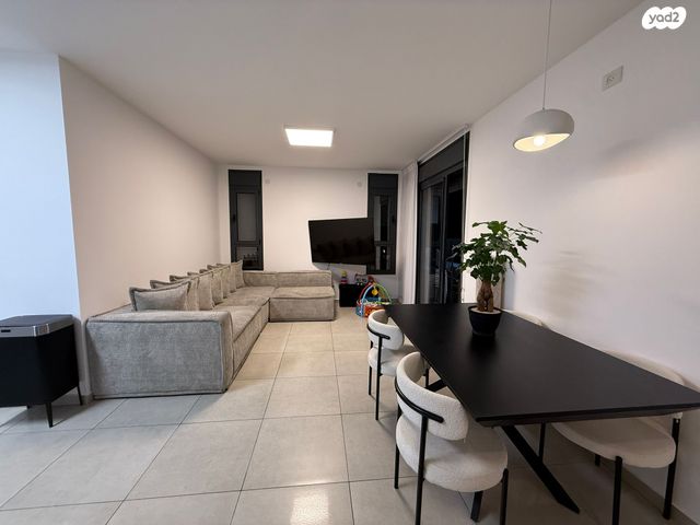 דירה, חיה רוזנטל-חביליו 3, נוריות, ראשון לציון