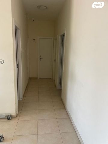 יחזקאל זונאבנד 23