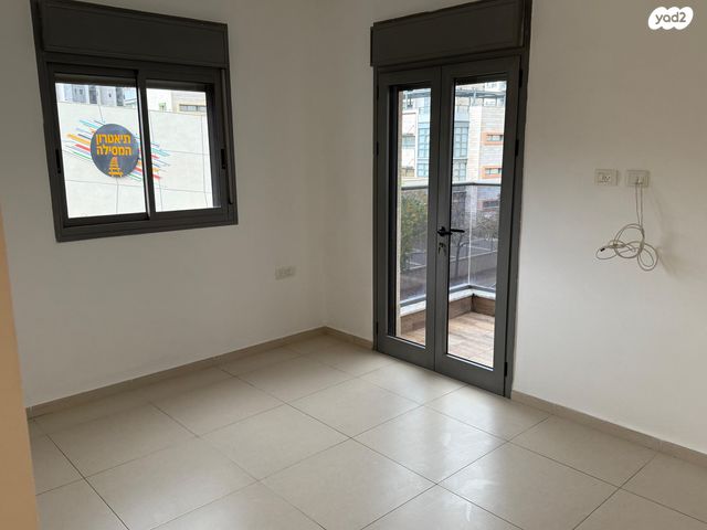 דירה, האחים בכר 2, קרול, פתח תקווה