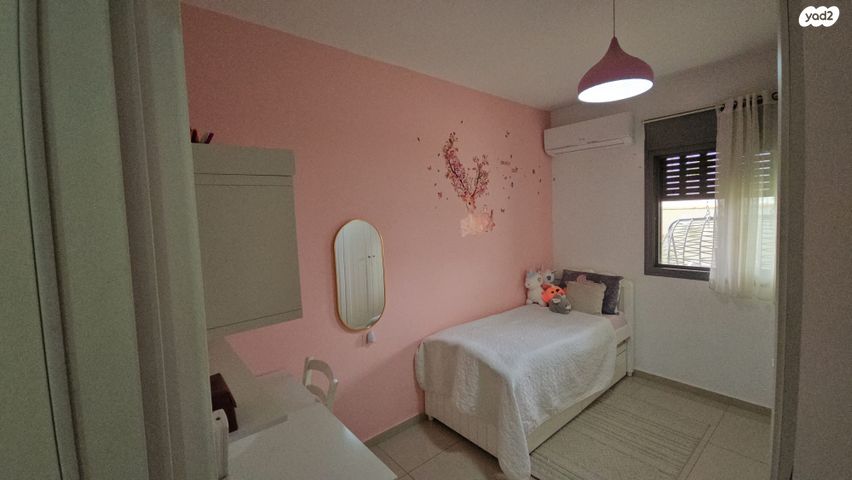 דירת גן, כלנית 1, הפרחים, חריש