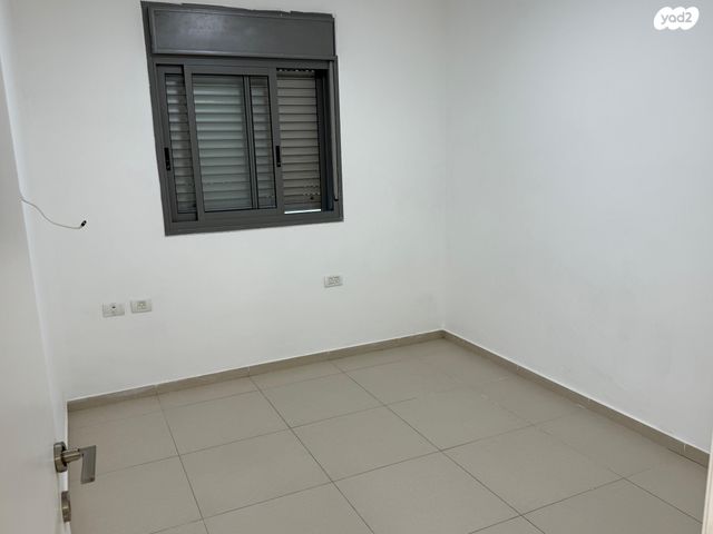 דירה, האחים בכר 2, קרול, פתח תקווה