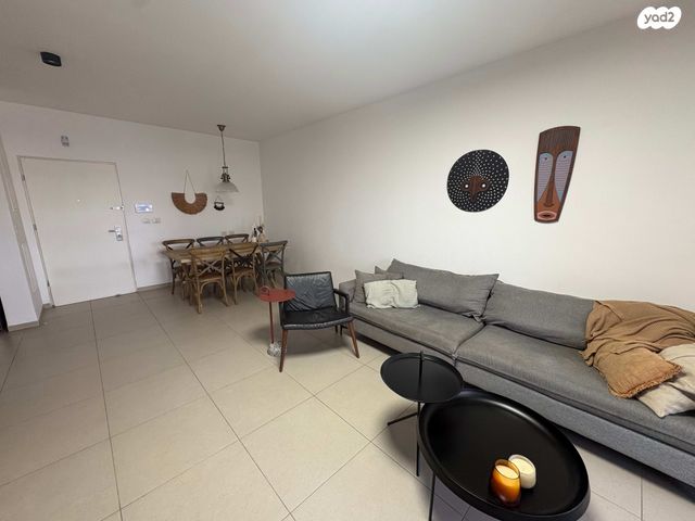 דירה, שפרינצק 8, גבעת אוסישקין, נהריה