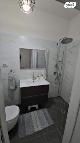 דירת גן, כלנית 1, הפרחים, חריש