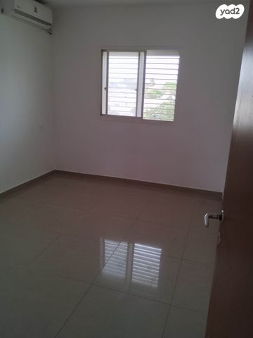 שדרות ירושלים 220