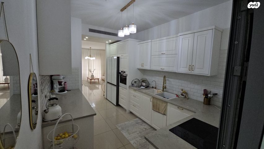 דירת גן, כלנית 1, הפרחים, חריש