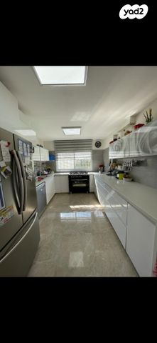 דירה, הגומא 4, צמח השדה, מעלה אדומים