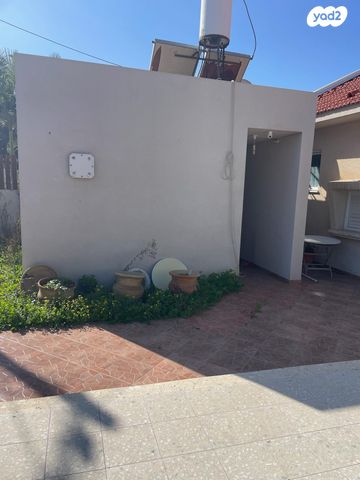 דו משפחתי, יחזקאל זונאבנד 23, אפרידר, אשקלון