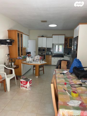 דו משפחתי, יחזקאל זונאבנד 23, אפרידר, אשקלון