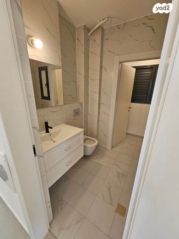 הרב מרדכי אליהו 11