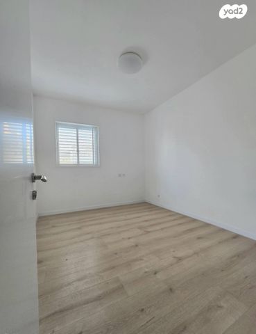 דירה, הר הצופים 5, רחובות ההולנדית, רחובות