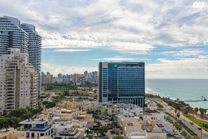 בית פרטי/ קוטג', התהילה 22, נוף הטיילת, נתניה