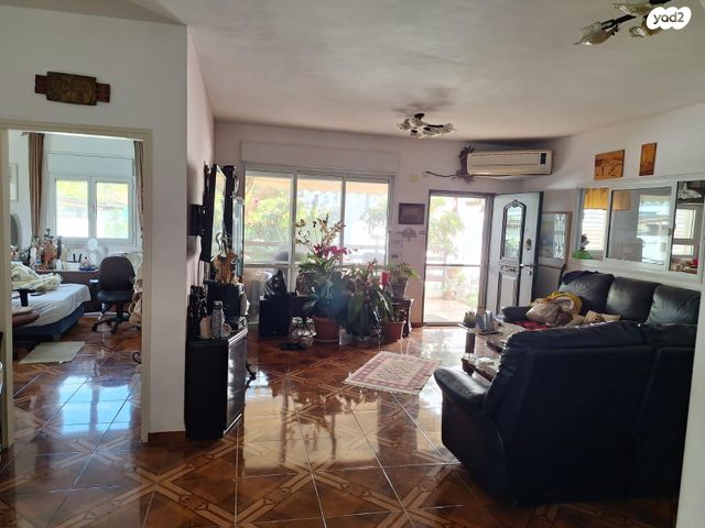 בית פרטי/ קוטג', נחל נעמן 11, קרית בנימין, קרית אתא