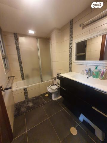 דירה, שדרות האלונים 9, פארק המושבה, באר יעקב