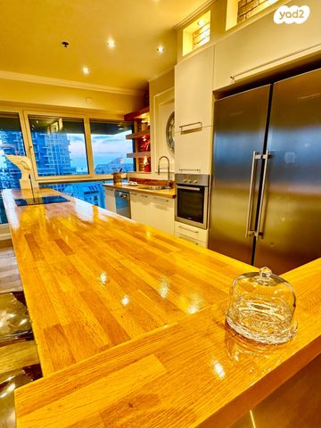 דירה, ניסים אלוני 17, צמרות איילון, פארק צמרת, תל אביב יפו