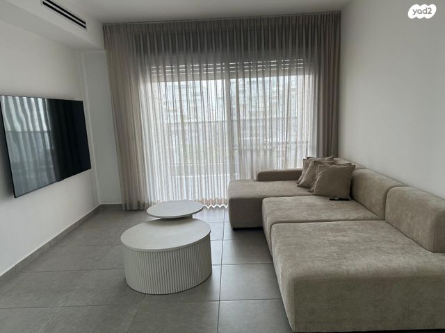 אלכסנדר פן 7