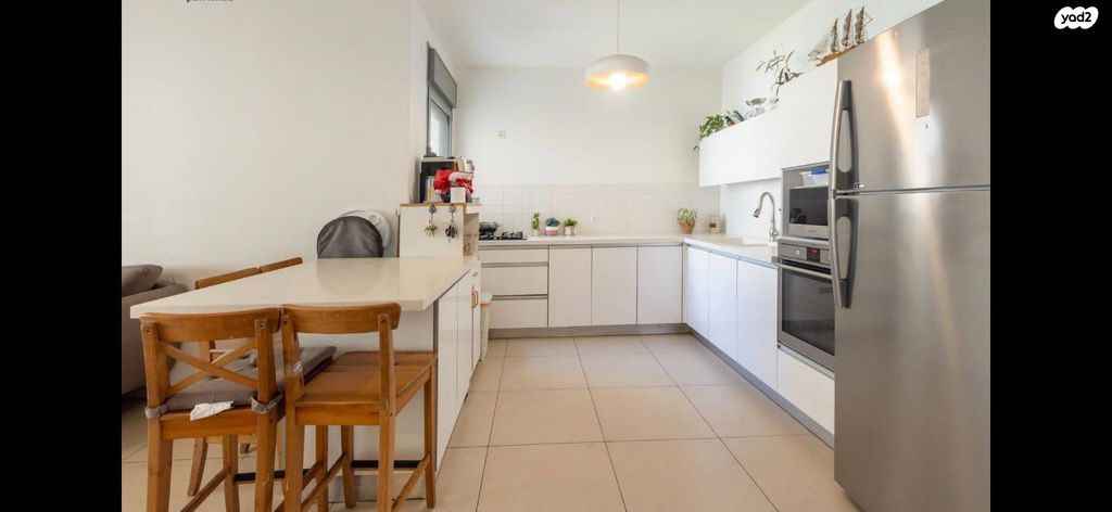 חיים הרצוג 15