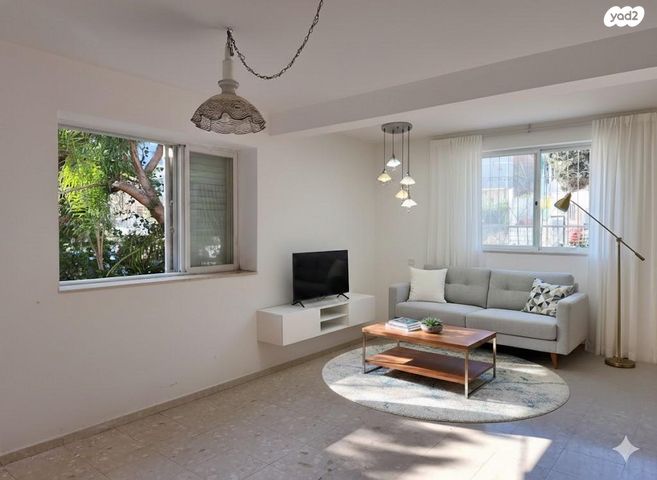 בנימין ד'ישראלי 18