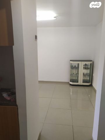 דירה, יבנה 16, כיסופים, כפר סבא