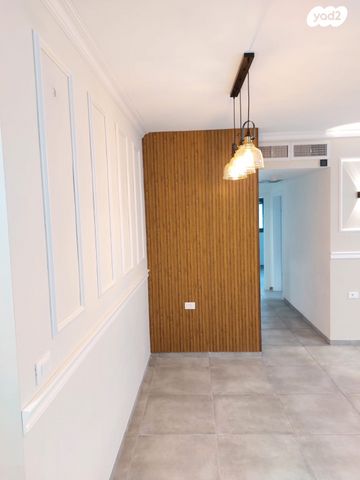 דירה, חברותא 11, בצוותא, חריש