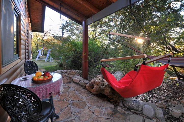 דירת גן, האורנים 1, אמירים