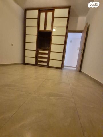 דירה, האיריסים 4, לב המושבה / מרכז העיר, פתח תקווה