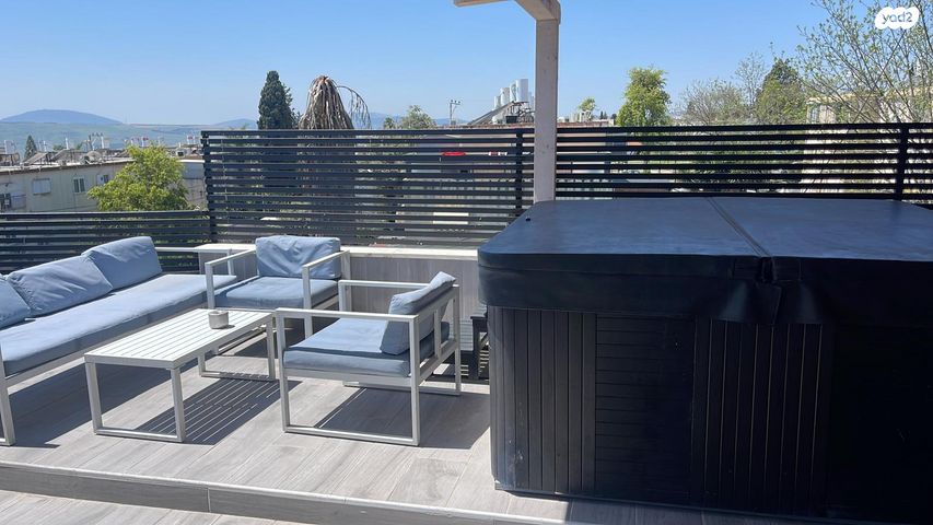 גג/ פנטהאוז, רמח"ל 1, שיכון ב, טבריה