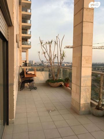 דופלקס, פרופסור ישעיהו ליבוביץ 22, עזרא, הארגזים, תל אביב יפו