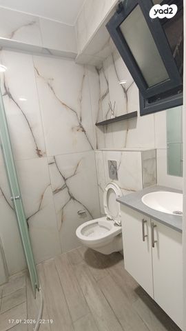 שדרות אדם 41