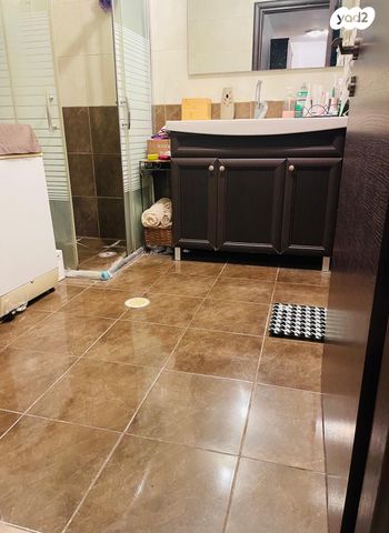 יחידת דיור, כמוס צדוק ומלכה 35, קרית שמחה, ראשון לציון