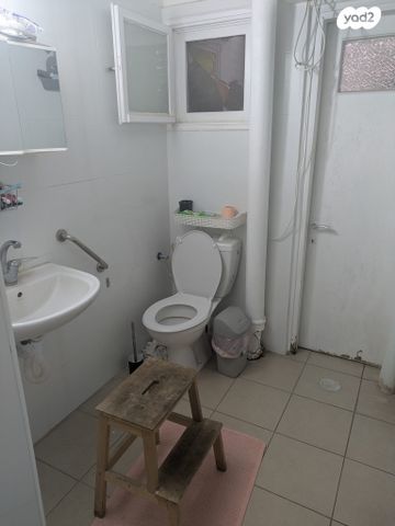 ארלוזורוב 21