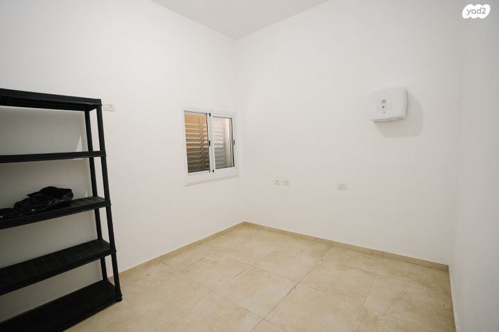 דירה, א.ד. גורדון 9, מוצקין הותיקה, קרית מוצקין